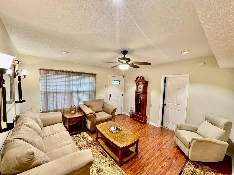 Cozy Modest Home Near Universal Studios/Volcanobay أورلاندو المظهر الخارجي الصورة